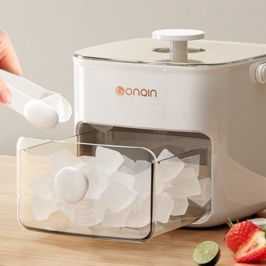 Fruchtige Eiswürfel zubereiten in dieser Eiswürfelform mit integrierter Aufbewahrung