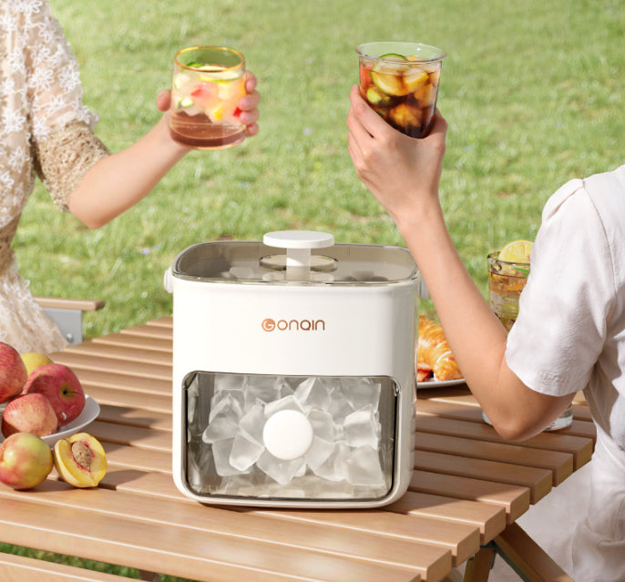 Fruchtige Eiswürfel zubereiten in dieser Eiswürfelform mit integrierter Aufbewahrung