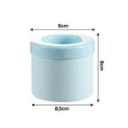 Platzsparender Eiswürfelbehälter mit einfachem Drucksystem für Mini Eiswürfel