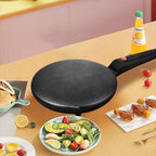 Dünne Omeletts Tortillas und Pfannkuchen mit diesem elektrischen Crêpe Maker zubereiten